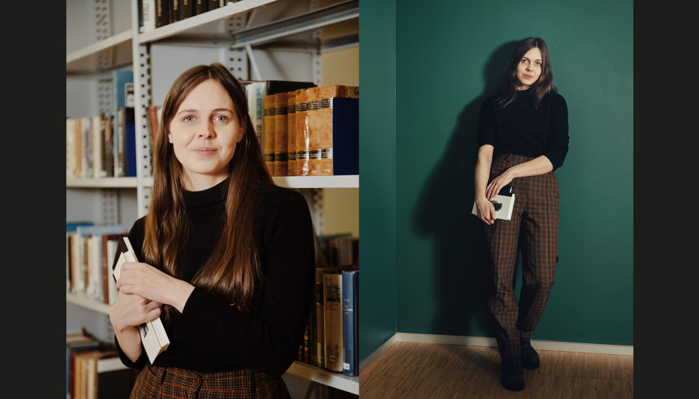 «Askesky» er en rå og nær teaterforestilling for unge som skrives og skapes av Karoline Una Moen og teaterkompaniet Antistrofe. «Askesky» er en rå og nær teaterforestilling for unge som skrives og skapes av Karoline Una Moen og teaterkompaniet Antistrofe.