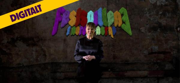 Festspilldirektør Ragnheiður Skúladóttir presenterer festspillprogrammet for 2021 Foto: Chili